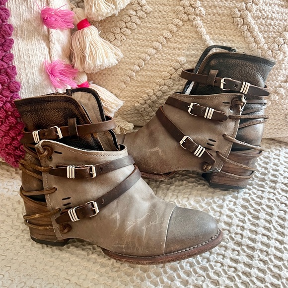 Freebird by Steven Grey Multi Distressed Leather Crue Boots 9 - Picture 3 of 16